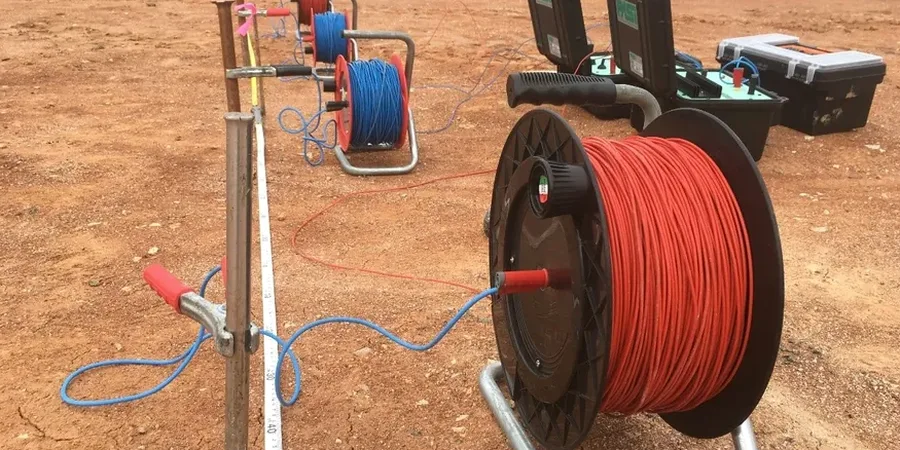 Vertikale Elektrische Sondierung (VES) in Lübeck – Geoelektrische Erkundung für Baugrund und Grundwasser